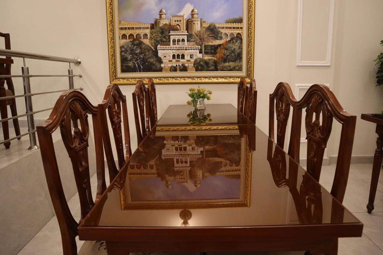 Hayyat Luxury Hotel Suites Лахор Екстериор снимка