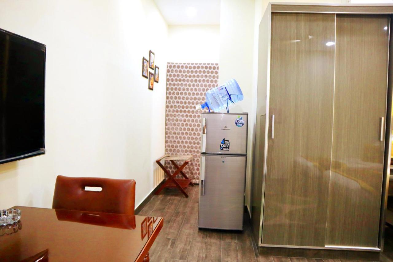 Hayyat Luxury Hotel Suites Лахор Екстериор снимка