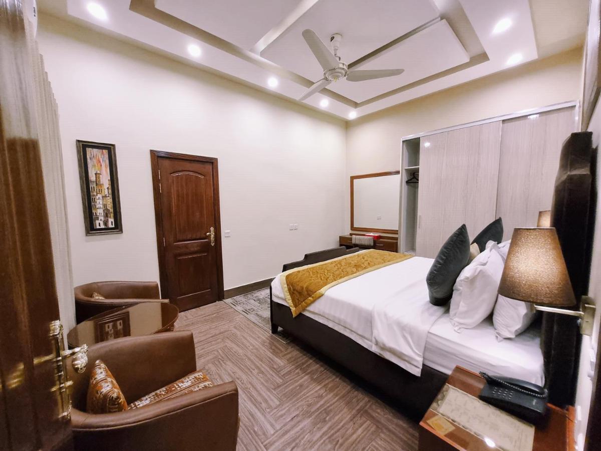 Hayyat Luxury Hotel Suites Лахор Екстериор снимка