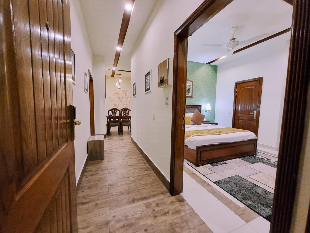 Hayyat Luxury Hotel Suites Лахор Екстериор снимка