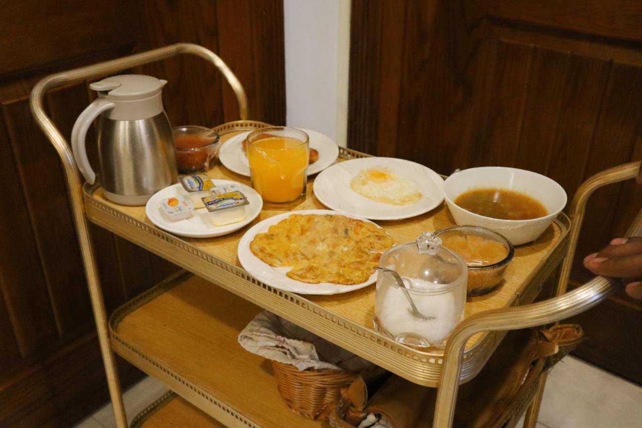 Hayyat Luxury Hotel Suites Лахор Екстериор снимка